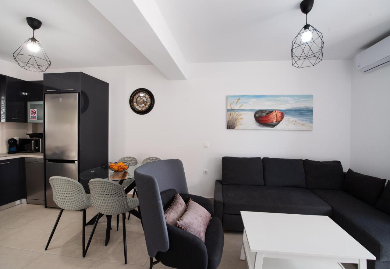 Mpm Apartment Perigiali Nidhrion Exteriör bild