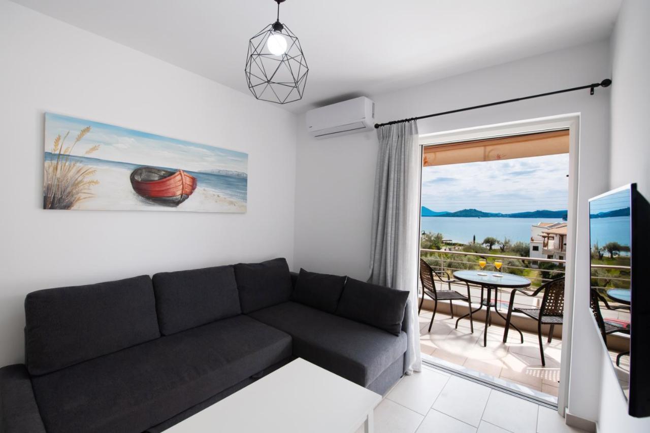 Mpm Apartment Perigiali Nidhrion Exteriör bild
